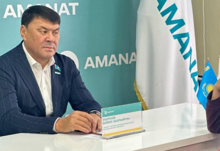 ​Шымкенттік депутат алаяқтық құрбаны болған зейнеткер әйелге құқықтық көмек көрсетті