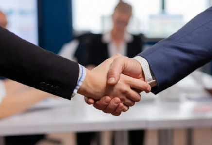 Өзін-өзі жұмыспен қамтығандарға жалдамалы жұмыс істеуге тыйым салына ма – МКК жауабы