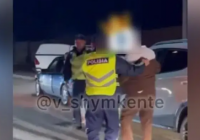 Шымкентте бір топ еркек 60 жастағы ер адамның аяғын сындырып, пышақтап кетті