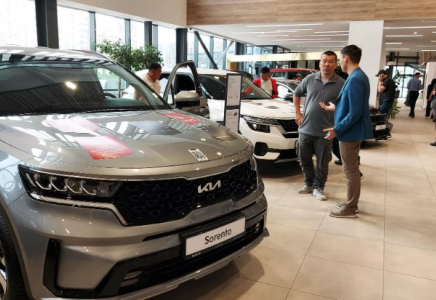 Мамырда 140 мыңға тарта автокөлік есепке қойылды