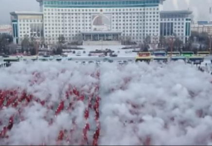 ​Қытайда қолдан «бұлт» жасап жатыр (видео)
