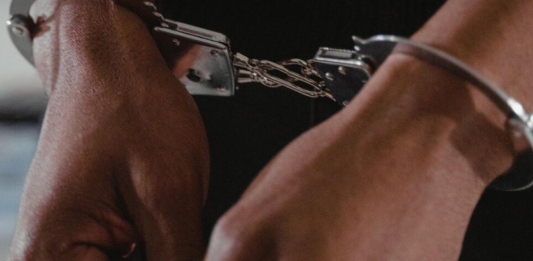 Маңғыстауда қызды ұрлап, некеге мәжбүрлеп тұрғызбақшы болғандар 3 жылға сотталды