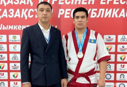 Түркістандықтар қазақ күресінен ел чемпионатында 6 медаль жеңіп алды