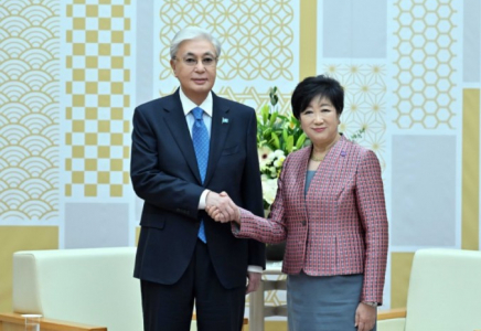 Мемлекет басшысы Токио губернаторы Юрико Коикэмен кездесу өткізді