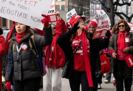 Тарихтағы ең ірі ереуіл: Нью-Йоркте 15 мың медбике жұмысты тоқтатты