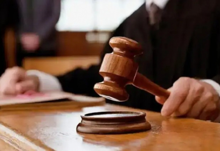 Әйеліне жұдырық жұмсады: Рахат Тұрлыханов 10 тәулікке қамауға алынды
