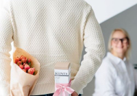 "Әр жұма күні гүл сыйлайды": пойыздағы әйел күйеуі екеуі қандай қиындықтардан өткенін айтты