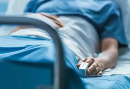 Павлодардағы колледжде студент өзін пышақпен жарақаттаған