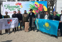 НАУРЫЗ НАҚЫШТАРЫ: Отырарда көне Балуан тас көтеру рәсімі жаңғырды