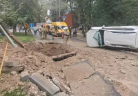 Алматыда газ құбыры жарылып, автокөлікке зақым келді