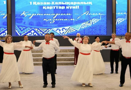 Түркістанда Қарттар күніне орай мерекелік кеш өтті