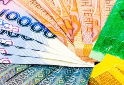 Астанада соғыс ардагерлеріне 5 миллион теңгеден әлеуметтік төлем берілді