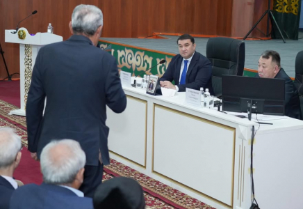 ТҮРКІСТАН: Нұралхан Көшеров Созақ тұрғындарының өтініштері мен ұсыныстарын тыңдады