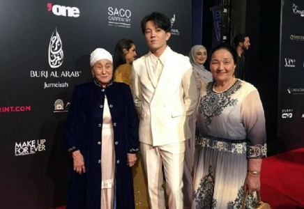 Димаш Дубайдағы EMIGALA Fashion Awards кешінде марапатқа ие болды