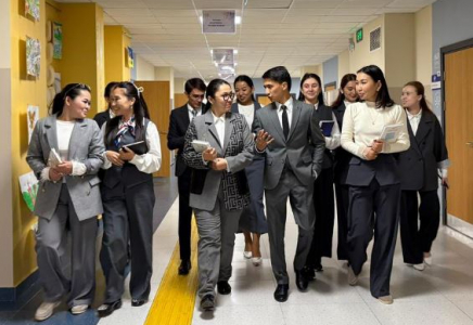 ТҮРКІСТАН: «Келешек мектебі» 19 үздік түлекті конкурссыз жұмысқа қабылдады