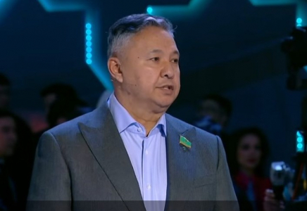 Азат Перуашев Конституцияға енгізілетін өзгерістер туралы: көп нәрсе азаматтардың өздеріне байланысты болады