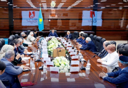 Шымкент әкімі мәдениет саласы өкілдерімен кездесті