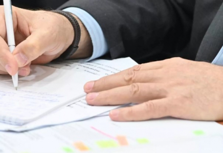 Салық реформасы: өзін-өзі жұмыспен қамтыған 187 мыңнан астам адам 