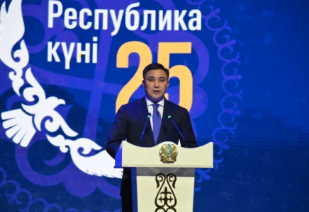 Шымкентте Республика күні мен Егемендік декларациясының 35 жылдығына арналған салтанатты іс-шара өтті