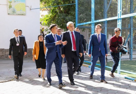 ​ЕРМЕК КӨШЕРБАЕВ ШЫМКЕНТ ҚАЛАСЫНЫҢ ӘЛЕУМЕТТІК НЫСАНДАРЫНЫҢ ЖҰМЫСЫМЕН ТАНЫСТЫ