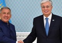 Тоқаев Татарстан басшысын Республика күнімен құттықтады