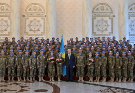 Мемлекет басшысы Ұлттық бітімгерлік контингентінің әскери қызметшілерімен кездесті