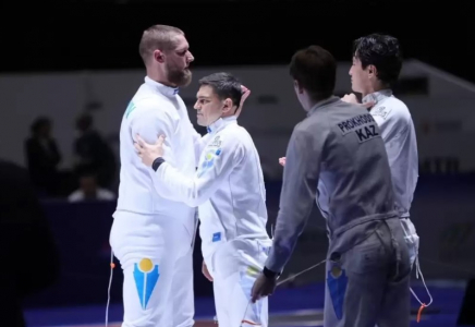 Тарихи медаль! Қазақстандық семсерлесушілер әлем чемпионатында алтын жүлде жеңіп алды