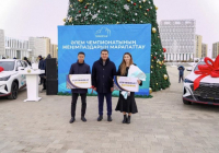 Түркістан облысының әкімі әлем чемпионы мен жүлдегеріне көлік мінгізді