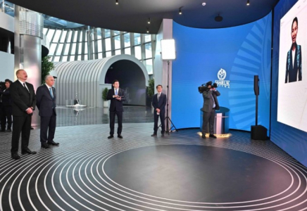 Қазақстан мен Әзербайжан президенттері Alem.AI халықаралық жасанды интеллект орталығына барды