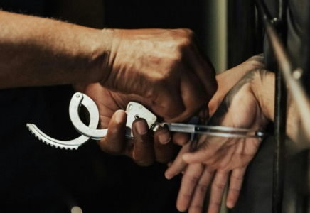 Францияда Луврды тонады деген күдікпен екі адам ұсталды Францияда Луврды тонады деген күдікпен екі адам ұсталды