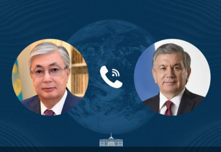 Тоқаев пен Шавкат Мирзиёев телефон арқылы сөйлесті