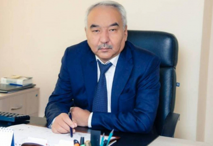 Дәрі-дәрмектерді сараптау ұлттық орталығы директорының аяғына 