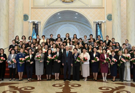 Мемлекет басшысы Халықаралық әйелдер күніне арналған салтанатты іс-шарада сөз сөйледі