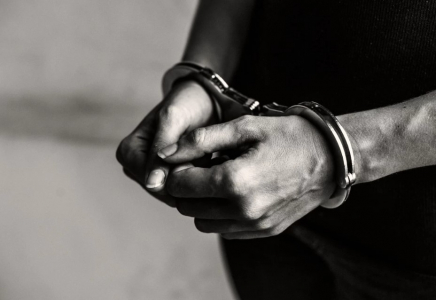 Астанада дүкен қызметкері басқа дүкенге барып пышақпен қаруланған ұрыны ұстаған