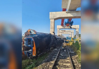 Таиландта пойыздың үстіне кран құлап, 20-дан астам адам қаза тапты (ВИДЕО)