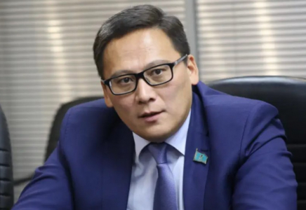 Сотталған экс-ректор сауда орталықтарының бірінен байқалған: ҚАЖК жауабы