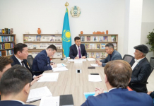 Түркістан облысы әкімі аппаратының басшысы азаматтарды қабылдады