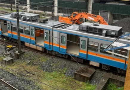 Ыстамбұлда метро пойызы рельстен шығып кетті