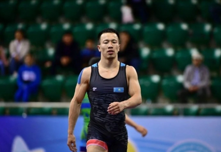 Айдос Сұлтанғали әлем чемпионатында АҚШ балуанын жеңді Айдос Сұлтанғали әлем чемпионатында АҚШ балуанын жеңді