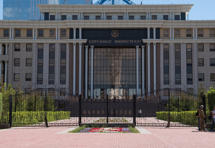 Жаңа ту бекітілді деген ақпарат жалған – Қазақстанның қорғаныс министрлігі  