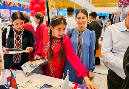 Қазақстанның Түрікменстандағы білім күндері