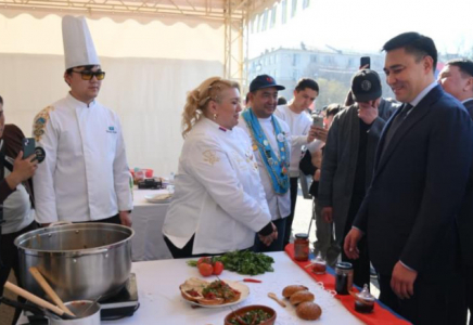 ШЫМКЕНТ: ПРОХОДИТ МЕЖДУНАРОДНЫЙ ГАСТРОНОМИЧЕСКИЙ ФЕСТИВАЛЬ «DAMDASTOUR»