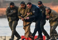 Венесуэлада АҚШ операциясы кезінде 100 адам қаза тауып, Мадуро мен әйелі жарақат алды