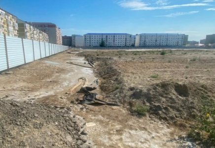 ​Атырауда жерасты тұзды суы көтеріліп, үш ірі саябақтың құрылысы тоқтады