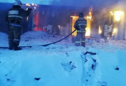 Ақмола облысында гараж өртеніп, 6 көлік жанып кетті