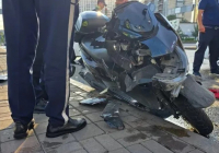 Алматыда мопед мінген азамат коммуналдық көліктің астына түсіп, көз жұмды