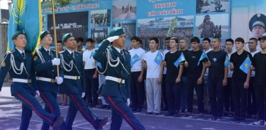 Шымкентте жас сарбаздарды мерзімді әскери қызметке шығарып салу рәсімі өтті