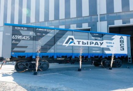 Атырау зауыты 1 000-шы жартылай вагонды жасап шығарды