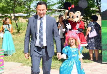 ТҮРКІСТАН: Ордабасылық балалар қуанышқа бөленді