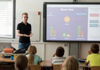 Қазақстандық мұғалімдер кәсіподаққа қосылуды міндеттеуге қарсы петиция жариялады